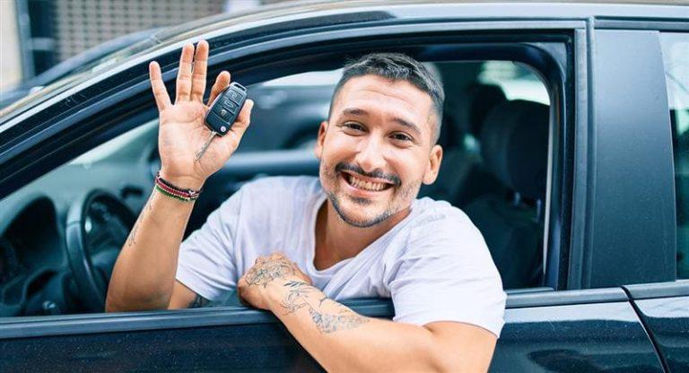Errores al contratar seguro de auto por primera vez (y cómo evitarlos)