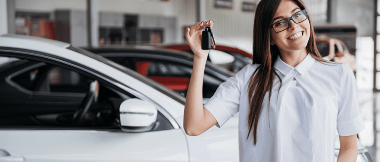 Los Descuentos en Seguro de Auto que Muchos Latinos No Conocen