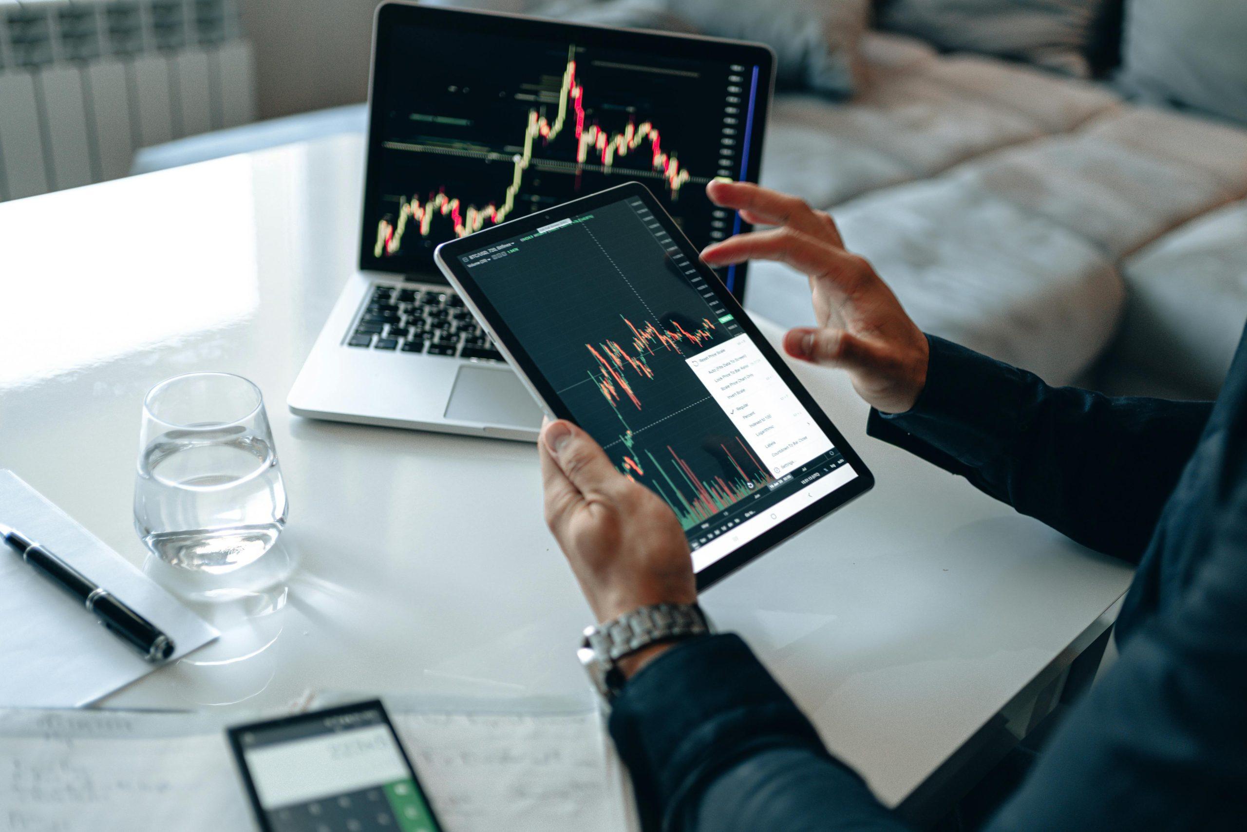 Daily market swings and your long-term plan, stock market ups and downs Finhabits